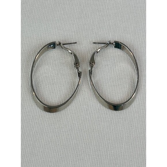 Vintage Silver Tone Flat Hoop Earrings Hinged Closure - Picture 3 of 5